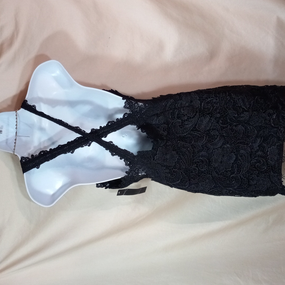 Venus - Picture 3 of 5